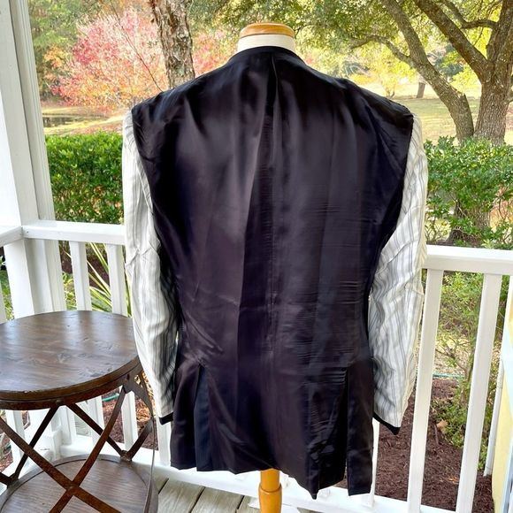 Armani 2 Button Dark Blue Suit. Size 42L. Sold at Saks Fifth Avenue Store. - Picture 11 of 14